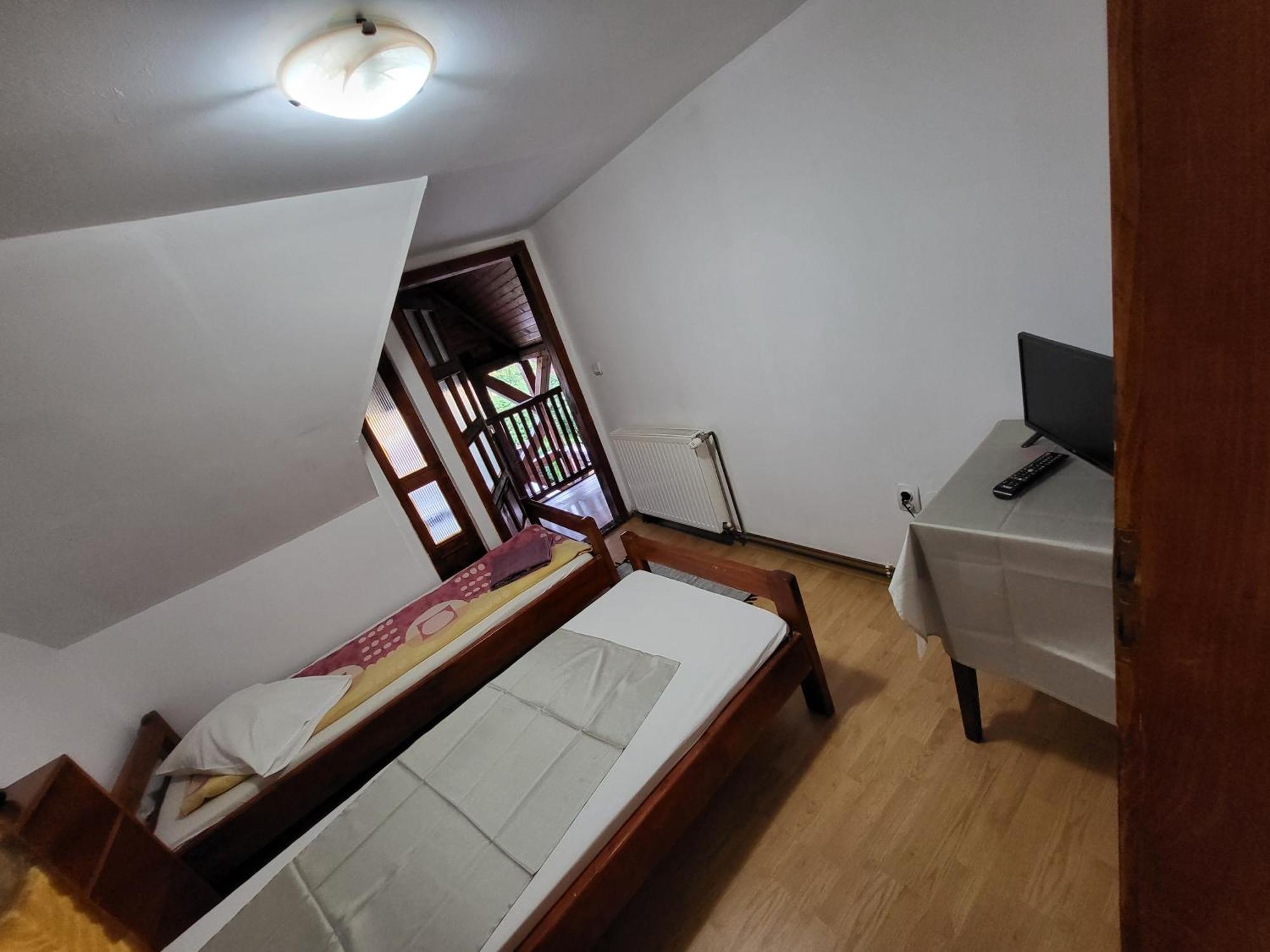 Hotel Betty Panzio Miercurea Ciuc Exterior foto